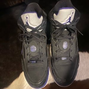 Jordan Son of Mars Low (size 14) 
Black/grape/ice-white